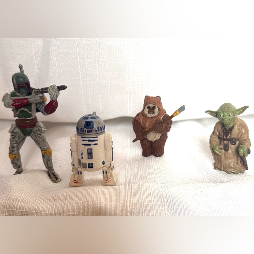 4 Star Wars 2004 Lucas Films Action Figure Set, Yoda, Ewok, R2D2, Boba Fett
